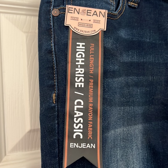 High Rise Jeans - Picture 3 of 5